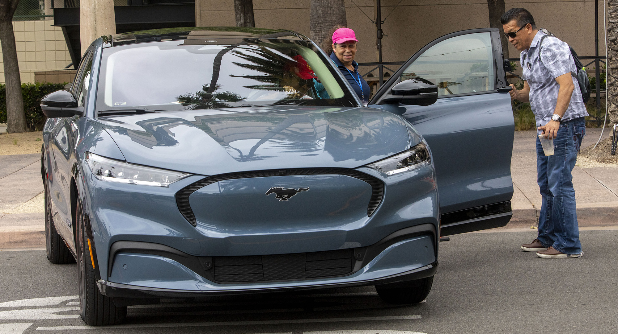 Atlanta Motorsports Park Becomes First Race Track to Install Level 3 Fast  Chargers for High-Performance EVs