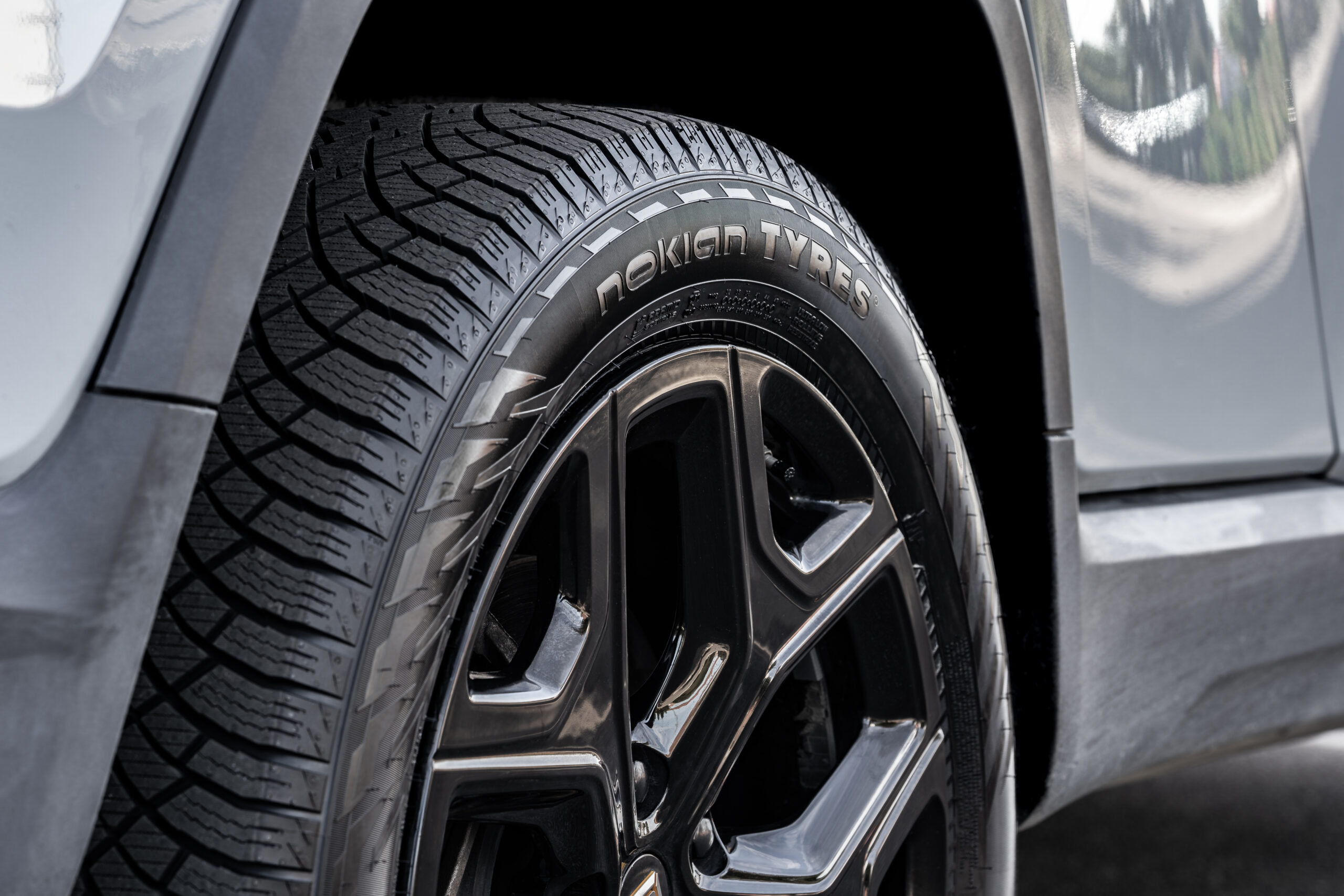 The Quiet Revolution: How Tires Shape the Electric Vehicle Driving Experience